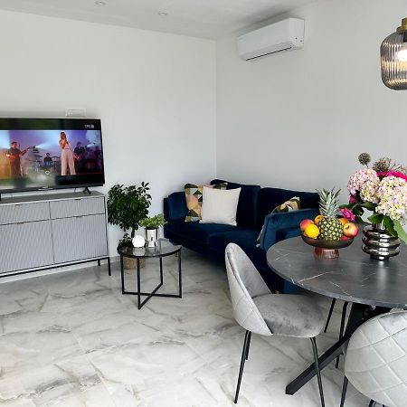 Olive View Apartment Brela Bagian luar foto