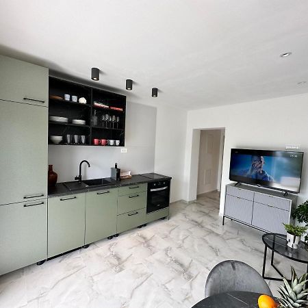 Olive View Apartment Brela Bagian luar foto