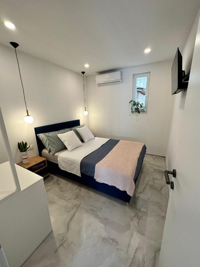 Olive View Apartment Brela Bagian luar foto