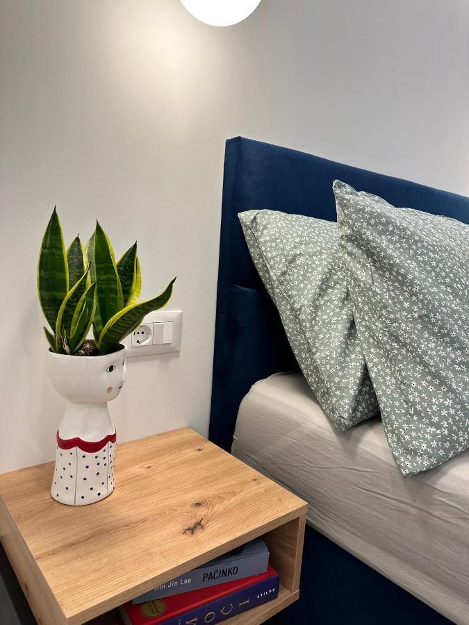 Olive View Apartment Brela Bagian luar foto