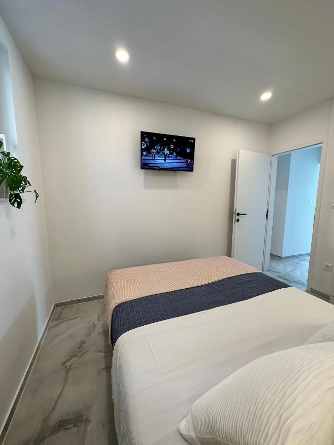 Olive View Apartment Brela Bagian luar foto