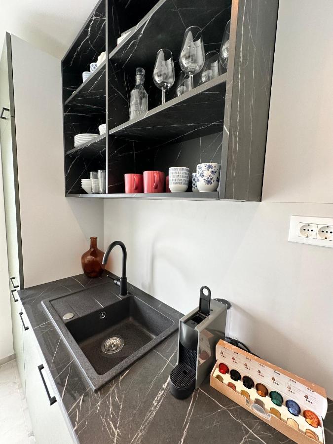 Olive View Apartment Brela Bagian luar foto