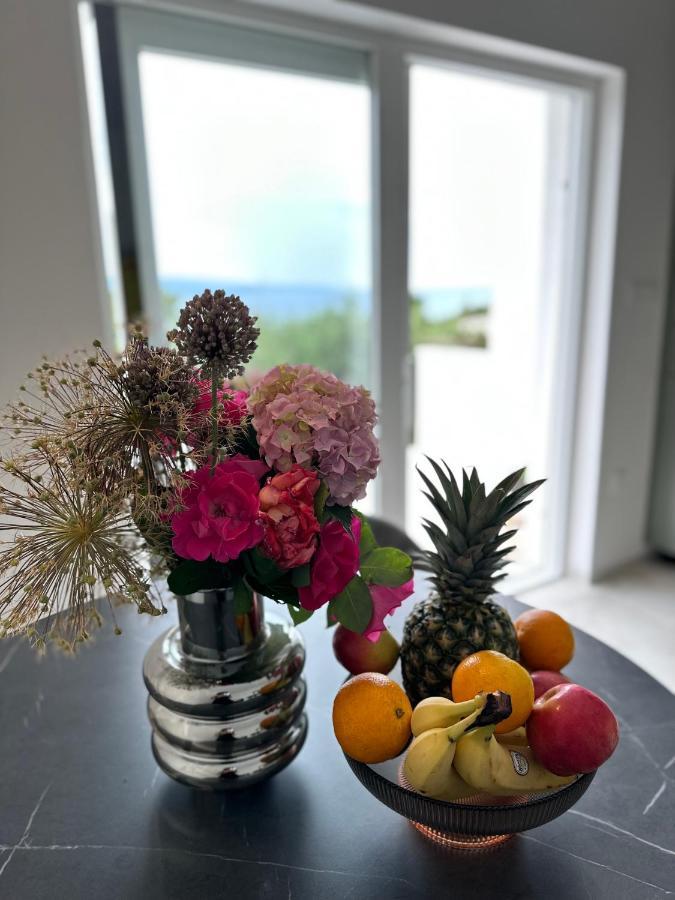 Olive View Apartment Brela Bagian luar foto