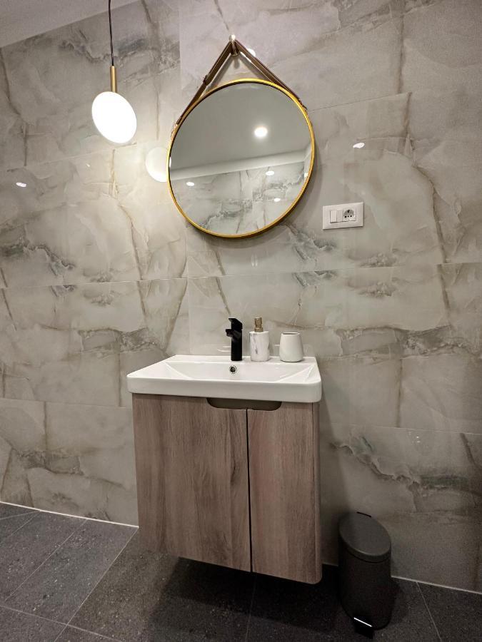 Olive View Apartment Brela Bagian luar foto